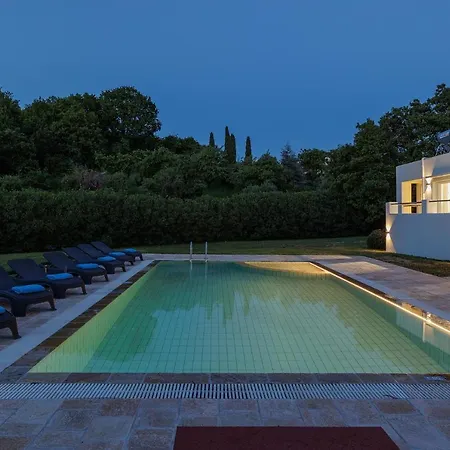 Rosemarine Vila
